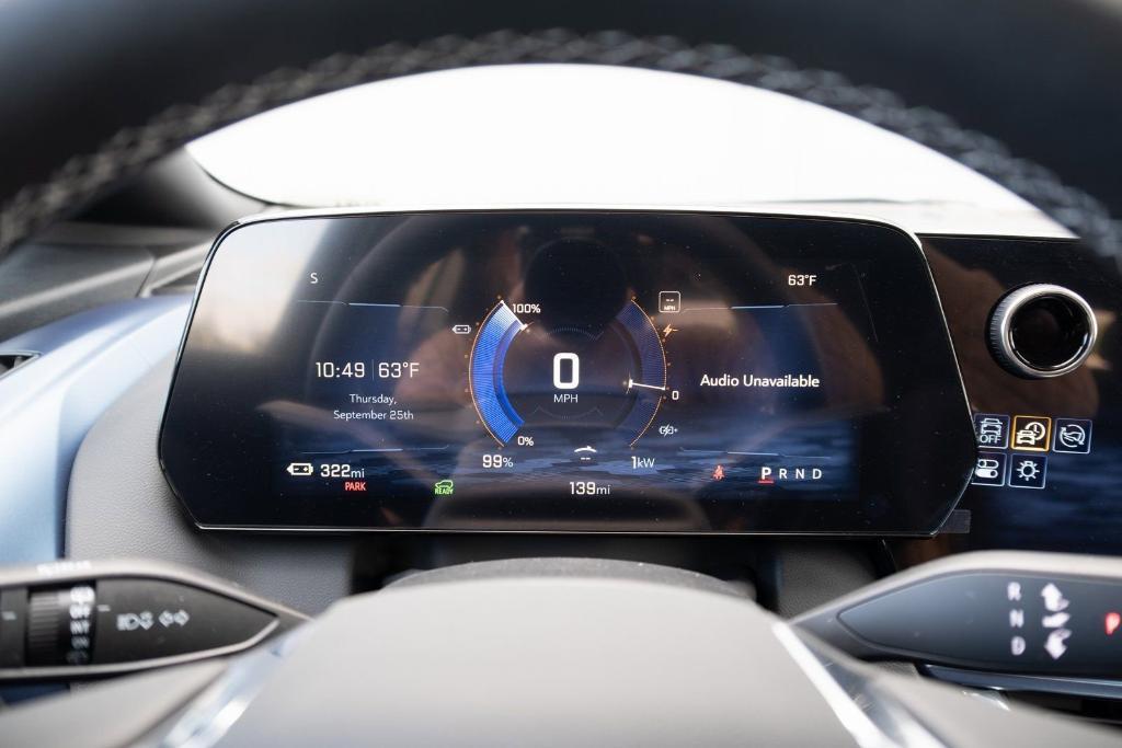 new 2025 Chevrolet Equinox EV car, priced at $39,455