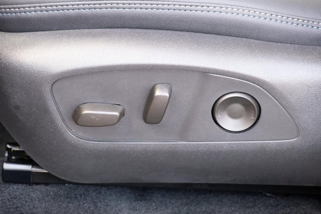 new 2025 Chevrolet Equinox EV car, priced at $39,455