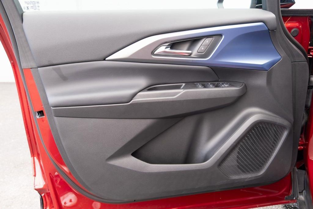 new 2025 Chevrolet Equinox EV car, priced at $39,455