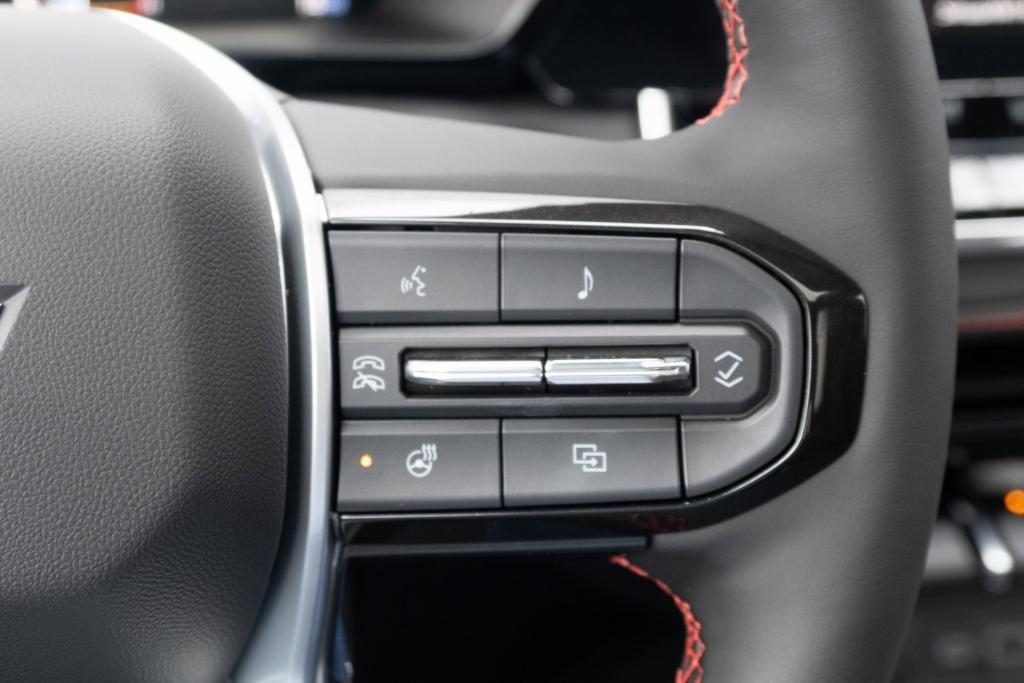 new 2025 Chevrolet Colorado car, priced at $44,115