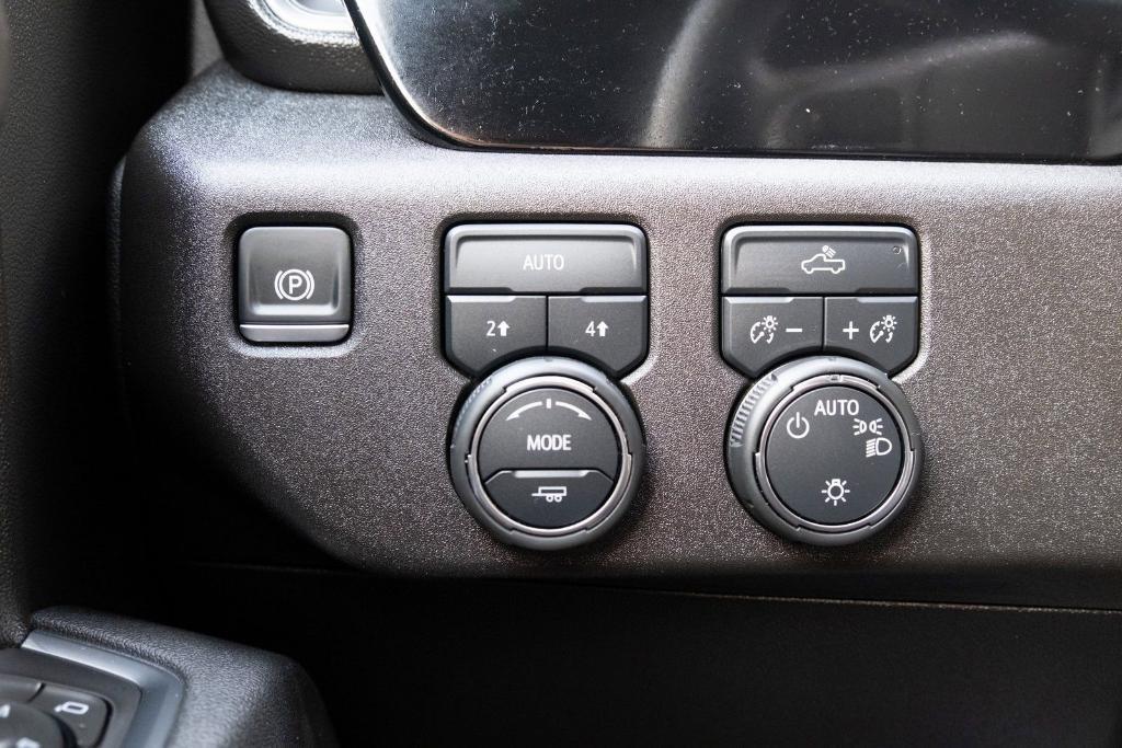 used 2025 Chevrolet Silverado 1500 car, priced at $43,850