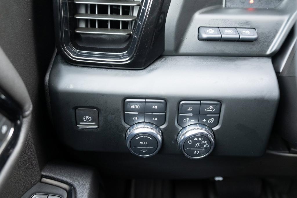 used 2023 GMC Sierra 1500 car, priced at $45,127