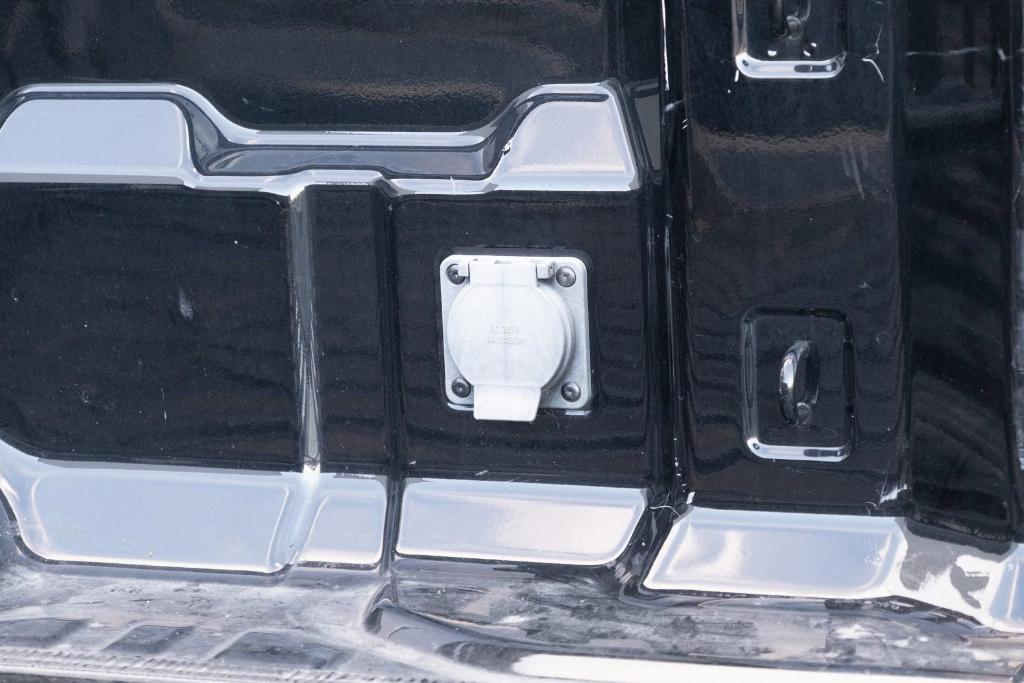 used 2023 GMC Canyon car, priced at $36,800