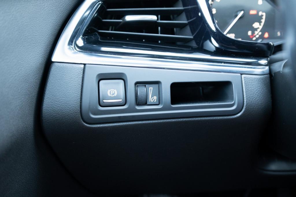 used 2021 Cadillac XT6 car, priced at $29,466