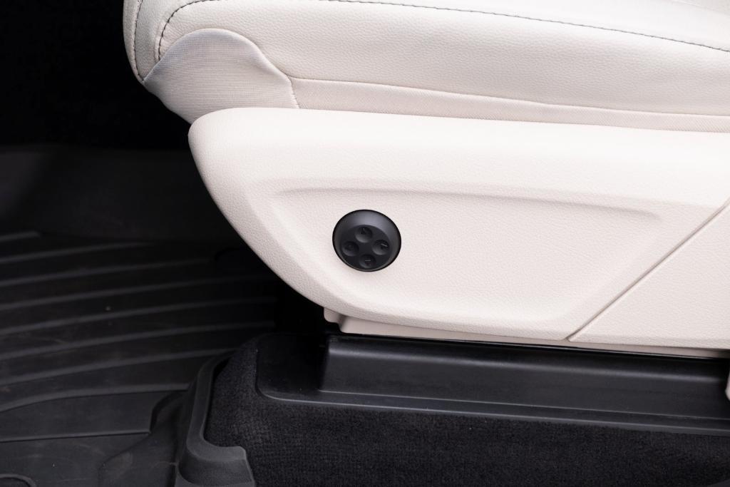 used 2022 Mercedes-Benz GLE 350 car, priced at $43,850