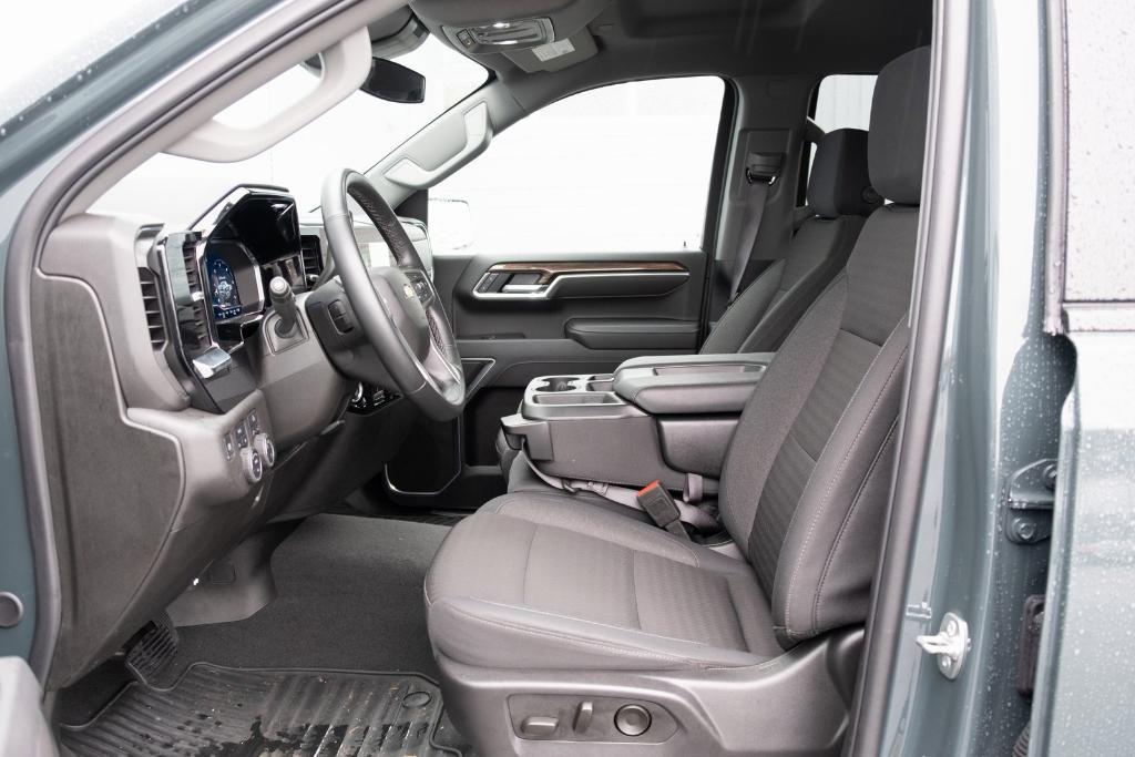 used 2025 Chevrolet Silverado 1500 car, priced at $41,985