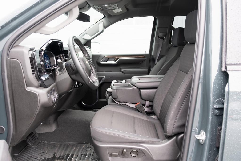 used 2025 Chevrolet Silverado 1500 car, priced at $41,985