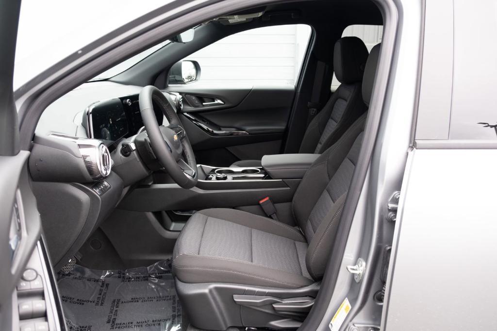 new 2026 Chevrolet Equinox car, priced at $32,765