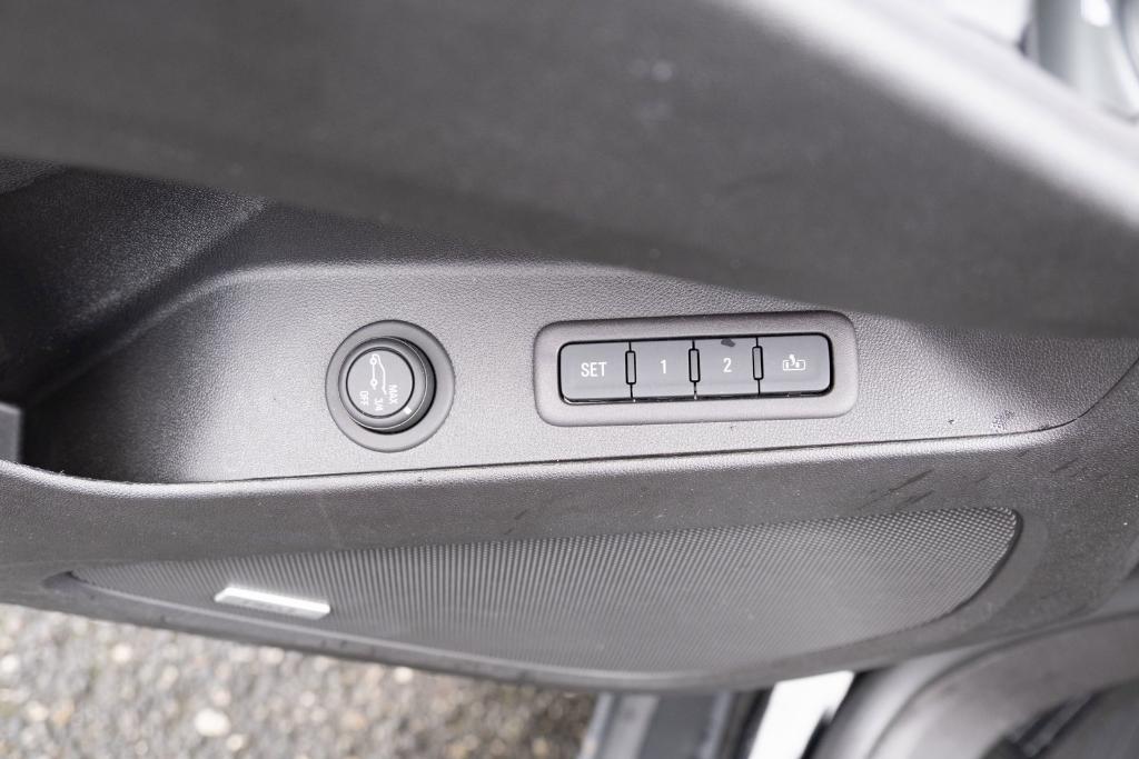 used 2018 Chevrolet Equinox car, priced at $17,500