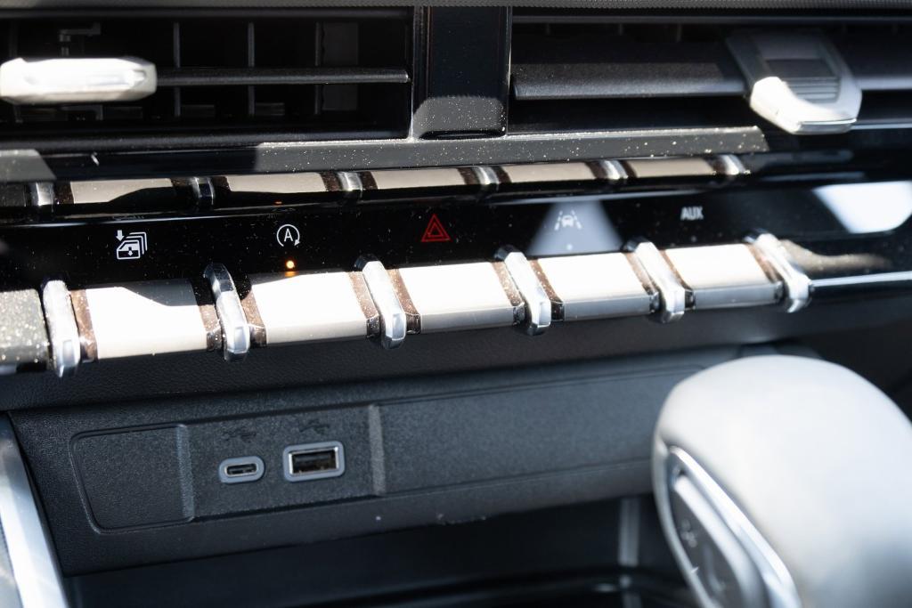 new 2025 Chevrolet Colorado car, priced at $43,864