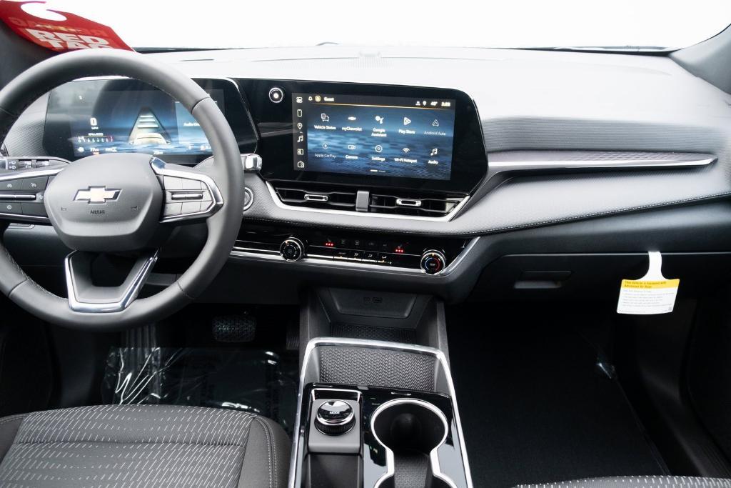 new 2026 Chevrolet Equinox car, priced at $30,495