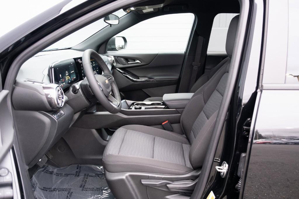 new 2026 Chevrolet Equinox car, priced at $30,495