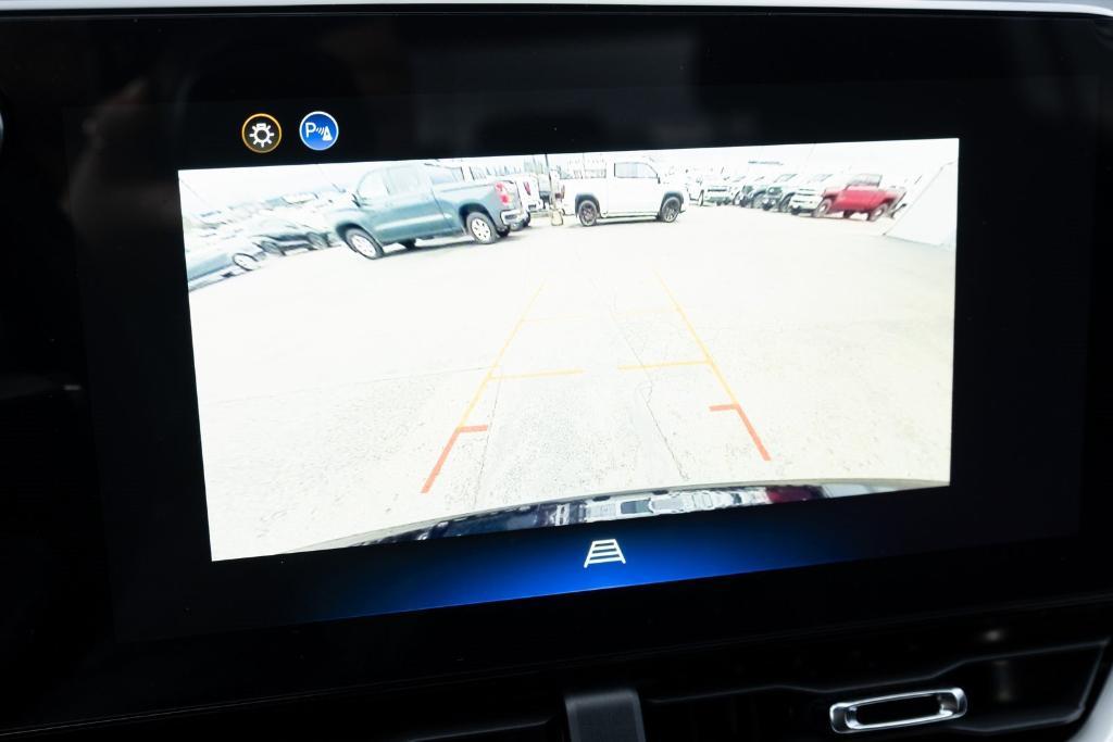 new 2026 Chevrolet Equinox car, priced at $30,495