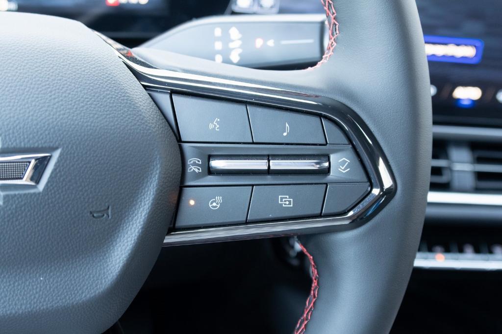 new 2025 Chevrolet Equinox EV car, priced at $40,080