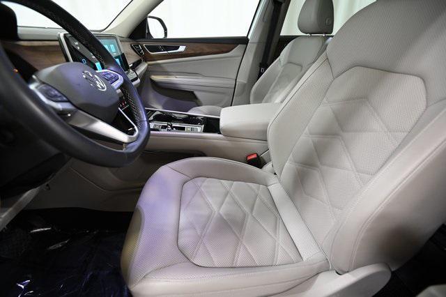 used 2024 Volkswagen Atlas car, priced at $27,990