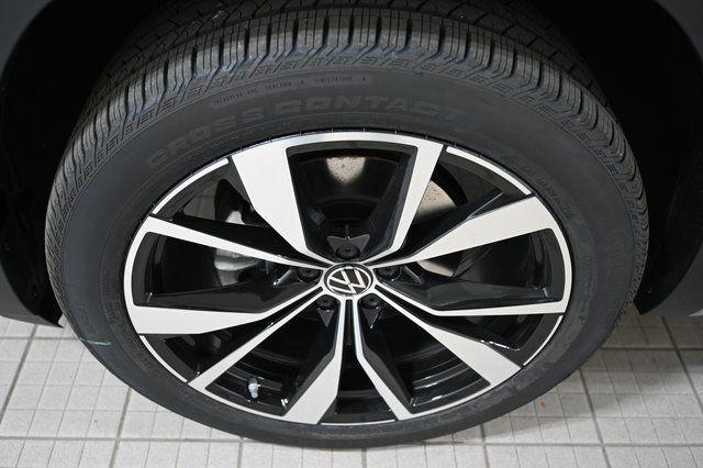 new 2026 Volkswagen Atlas car, priced at $56,185