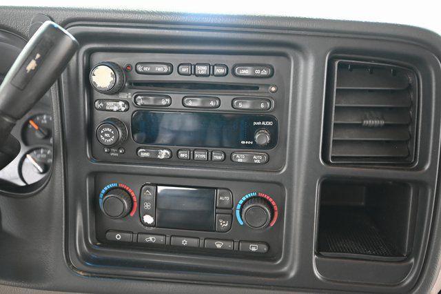 used 2003 Chevrolet Suburban car, priced at $5,600