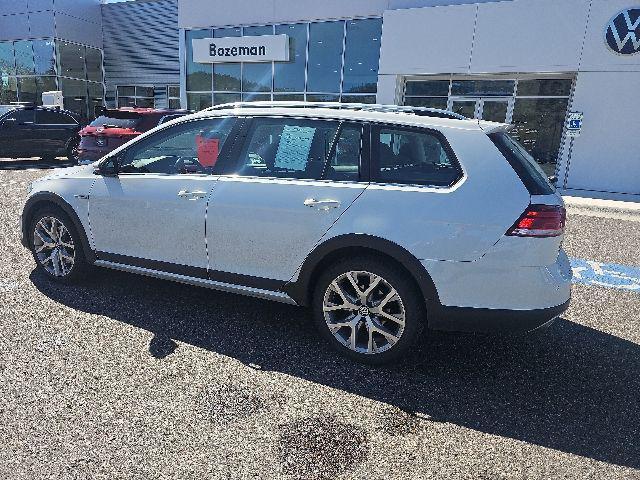 used 2019 Volkswagen Golf Alltrack car, priced at $23,989
