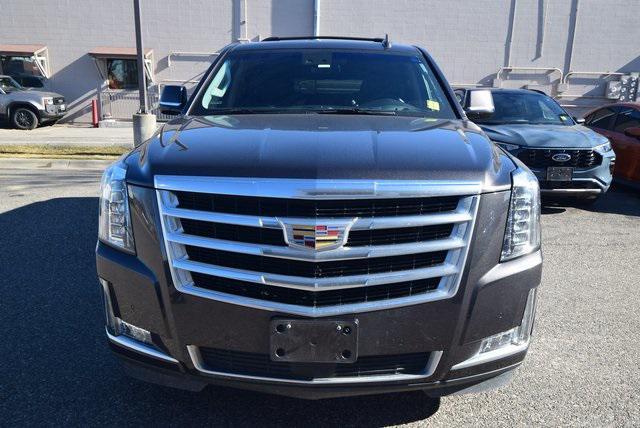 used 2017 Cadillac Escalade ESV car, priced at $25,990