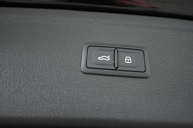 used 2022 Audi SQ5 car, priced at $39,990