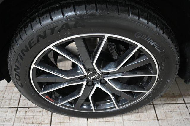 used 2022 Audi SQ5 car, priced at $39,990