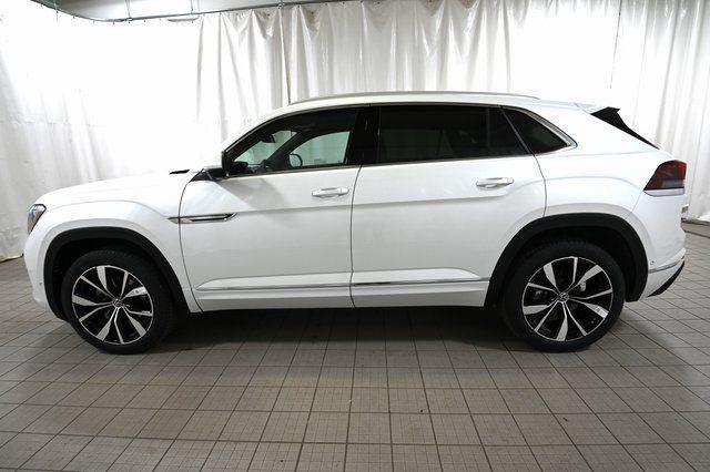new 2026 Volkswagen Atlas Cross Sport car, priced at $54,017