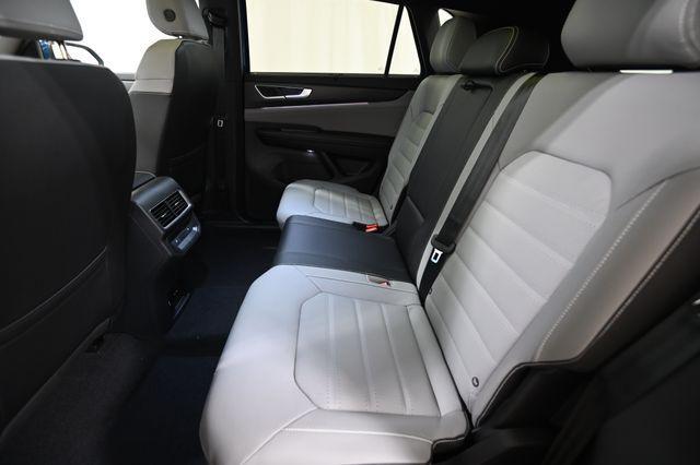 new 2026 Volkswagen Atlas Cross Sport car, priced at $46,611