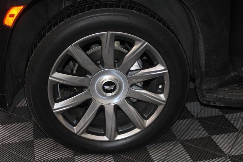 used 2023 Cadillac Escalade ESV car, priced at $59,995