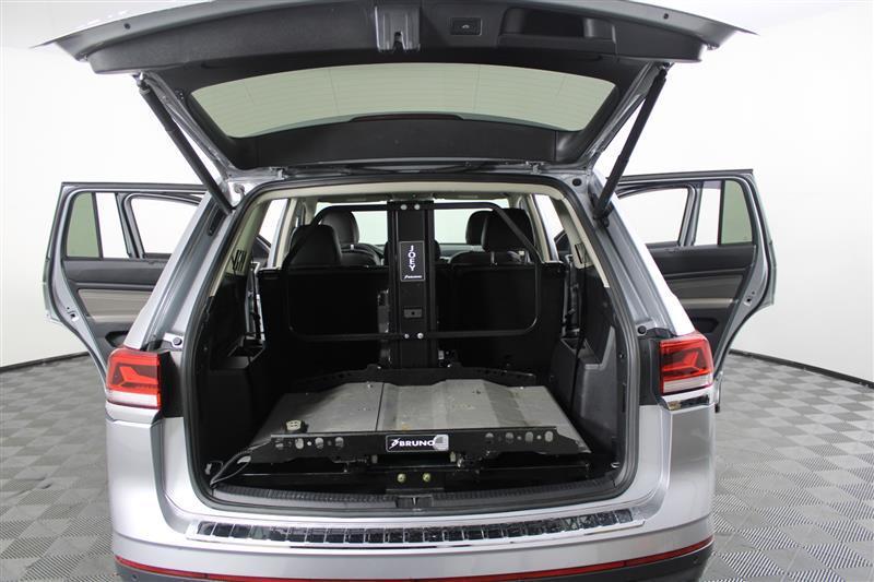 used 2021 Volkswagen Atlas car, priced at $18,995