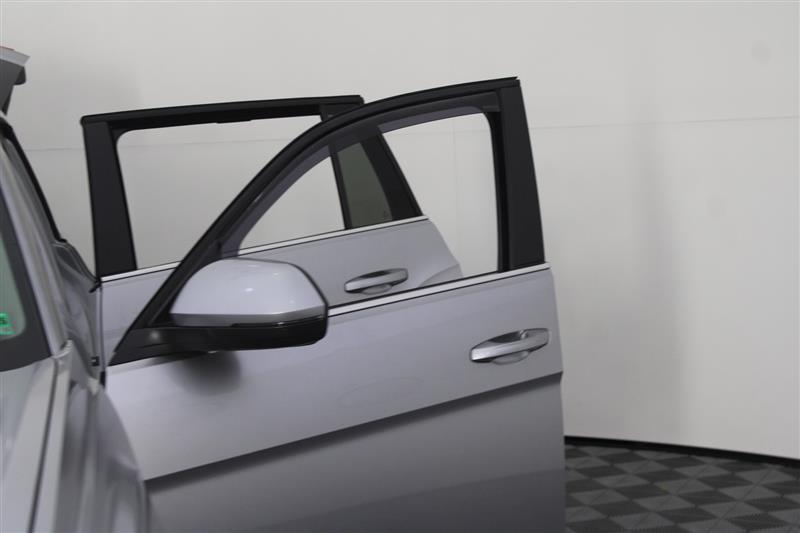 used 2021 Volkswagen Atlas car, priced at $18,995