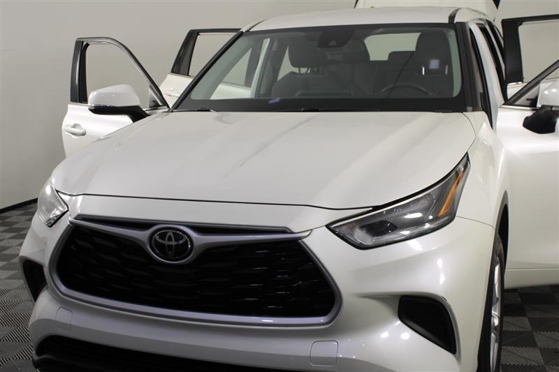 used 2021 Toyota Highlander car, priced at $23,995
