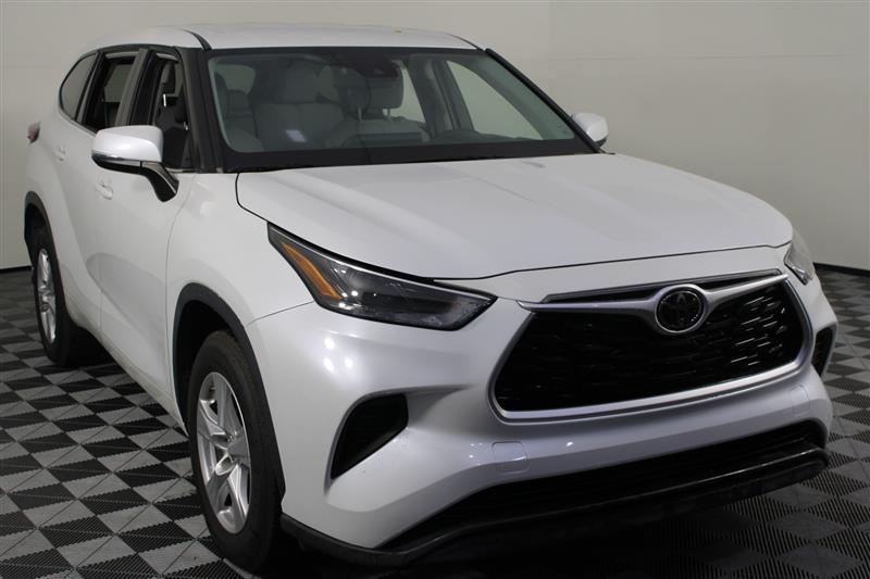 used 2022 Toyota Highlander car, priced at $20,444