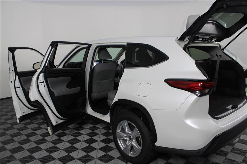 used 2022 Toyota Highlander car, priced at $20,444