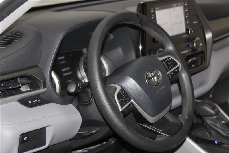 used 2022 Toyota Highlander car, priced at $20,444