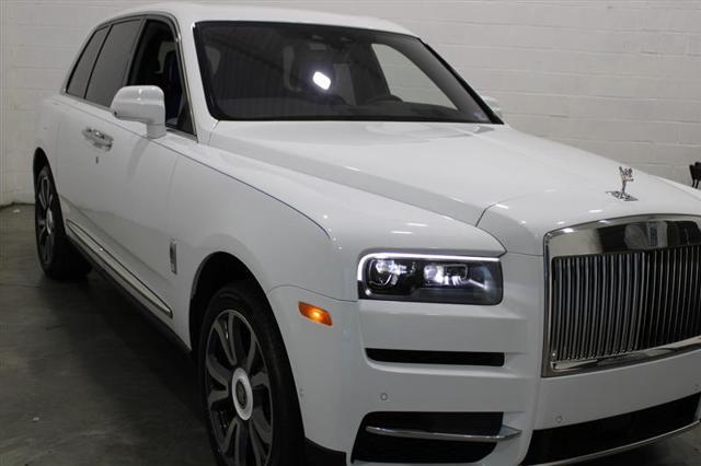 used 2022 Rolls-Royce Cullinan car, priced at $319,995