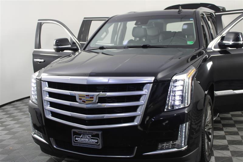 used 2018 Cadillac Escalade ESV car, priced at $33,995