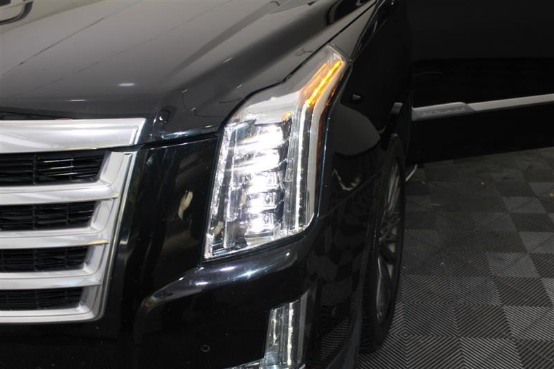 used 2018 Cadillac Escalade ESV car, priced at $33,995