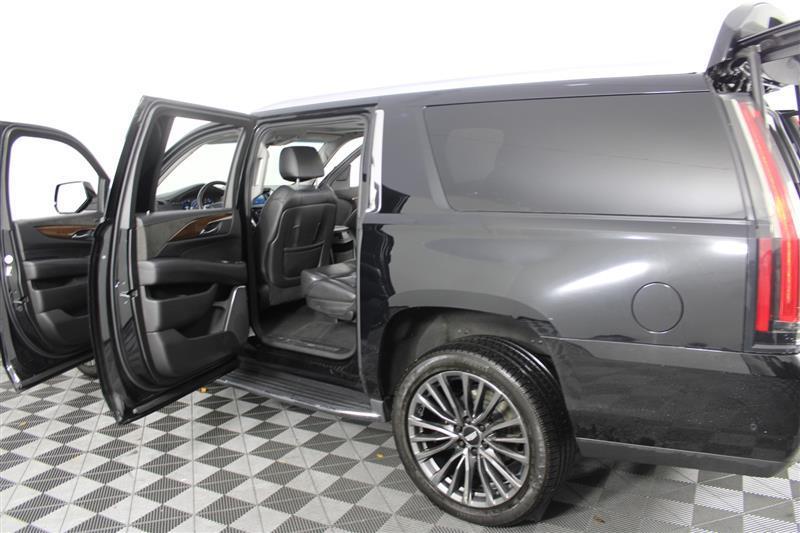 used 2018 Cadillac Escalade ESV car, priced at $33,995