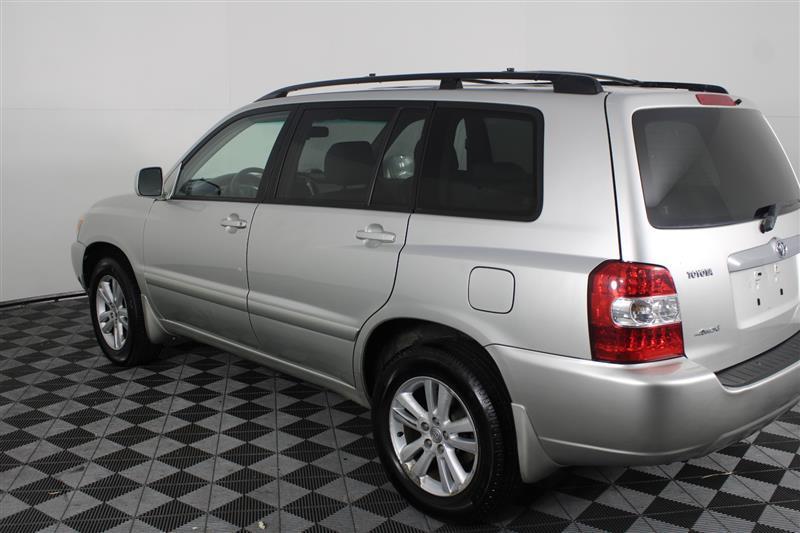 used 2006 Toyota Highlander Hybrid car, priced at $7,995