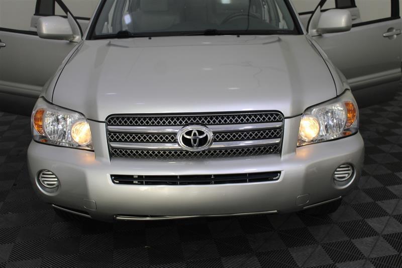 used 2006 Toyota Highlander Hybrid car, priced at $7,995