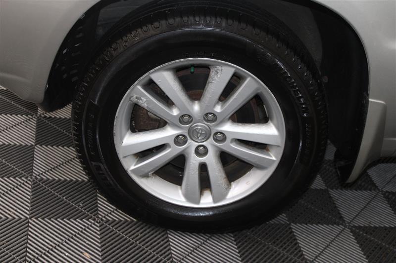 used 2006 Toyota Highlander Hybrid car, priced at $7,995