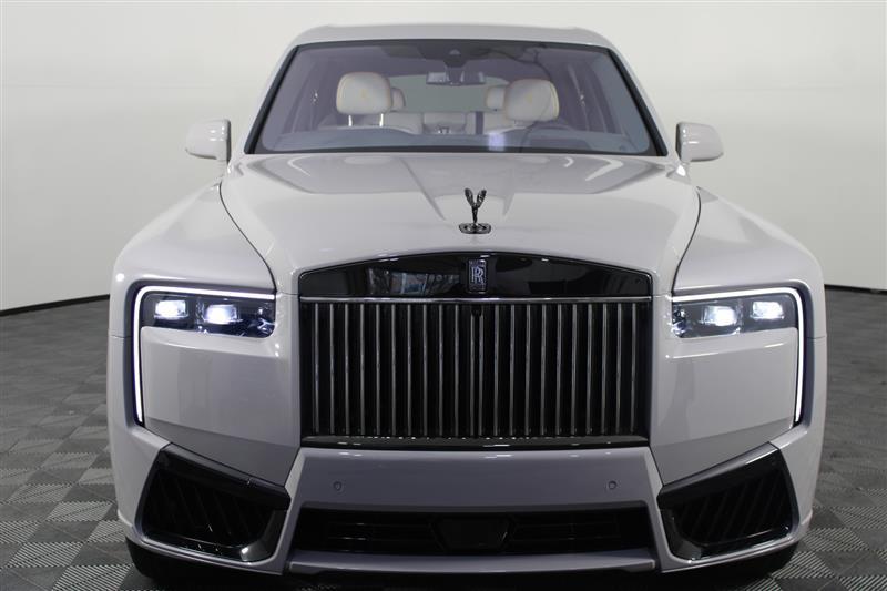 used 2025 Rolls-Royce Cullinan car, priced at $474,995