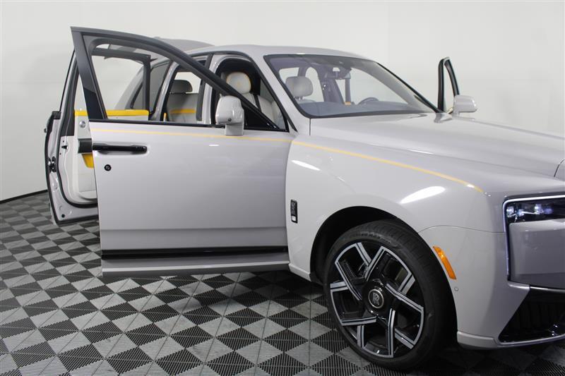 used 2025 Rolls-Royce Cullinan car, priced at $474,995