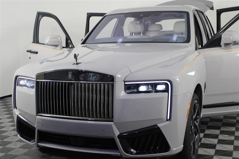 used 2025 Rolls-Royce Cullinan car, priced at $474,995