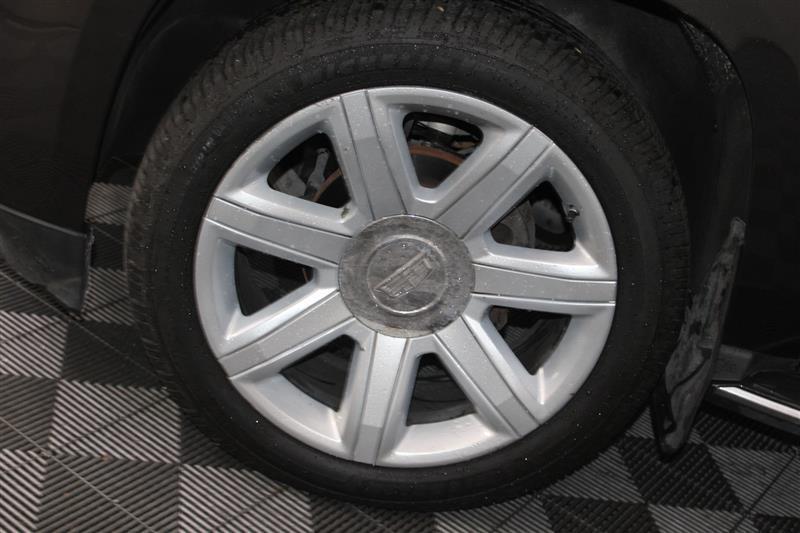 used 2016 Cadillac Escalade ESV car, priced at $18,995