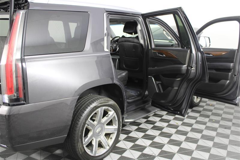 used 2016 Cadillac Escalade car, priced at $17,995