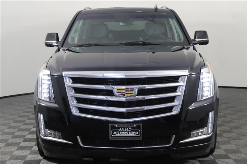 used 2017 Cadillac Escalade ESV car, priced at $26,995