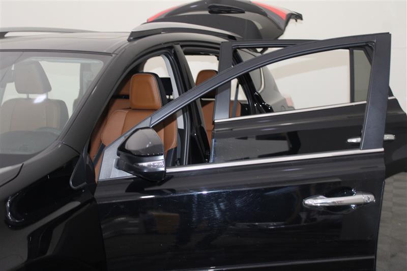 used 2018 Toyota RAV4 car, priced at $22,995