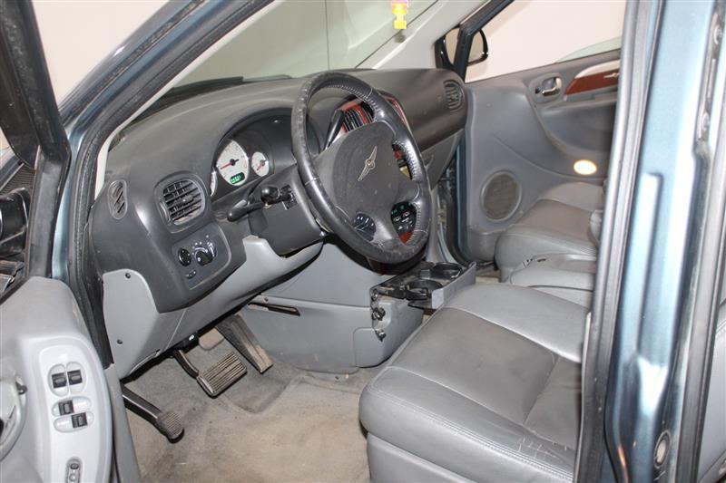 used 2007 Chrysler Town & Country car, priced at $5,995