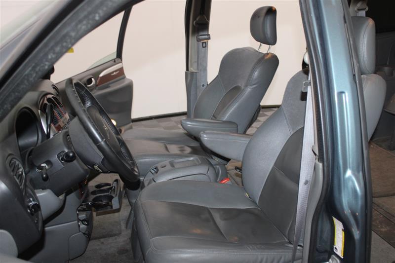 used 2007 Chrysler Town & Country car, priced at $5,995